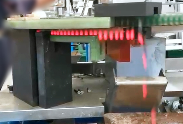 水泥钉自动化淬火工艺：让每一颗钉子都经得起考验(图1)